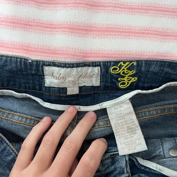 dark wash jeans - Picture 4 of 4